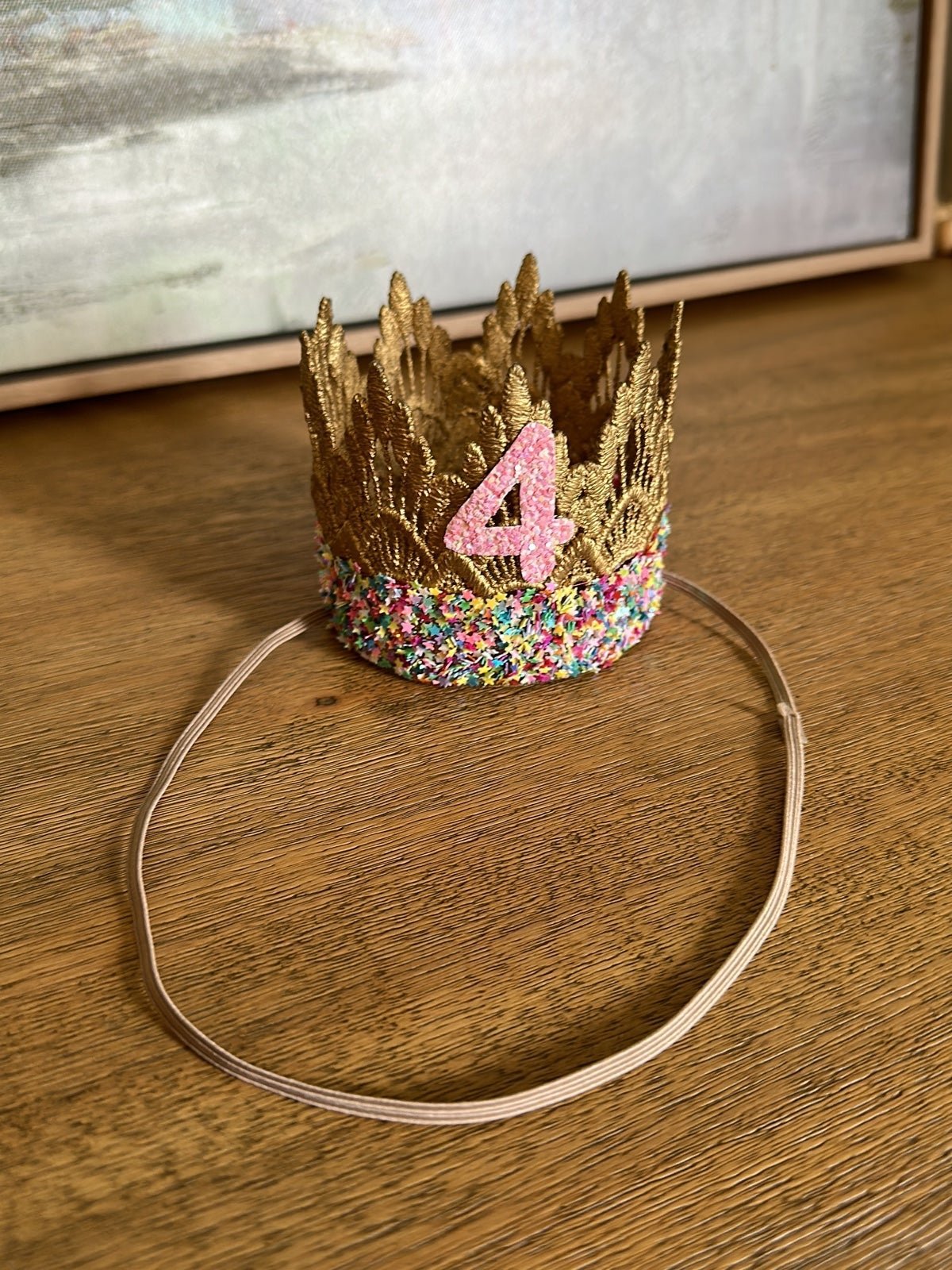 Birthday crown hIdsP9PEG