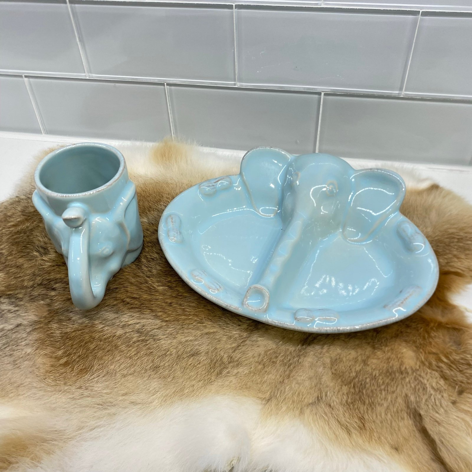 Carafina Light Blue Elephant Themed Cup and Plate Child’s Meal Set Portuguese h4fb186CL