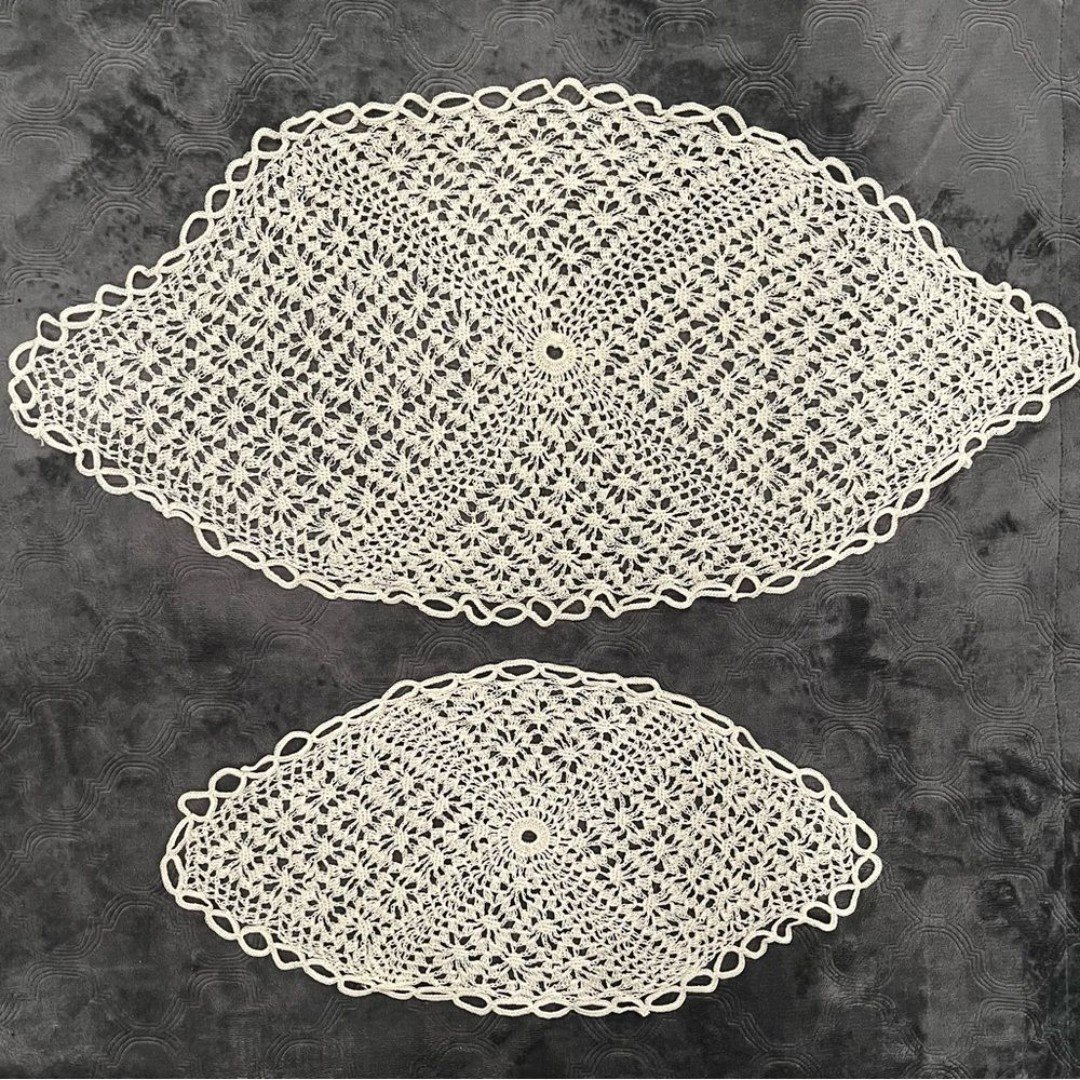2 Vintage Handmade White Doilies Table or Dresser Scarf Excellent Condition kIdb6Mkea