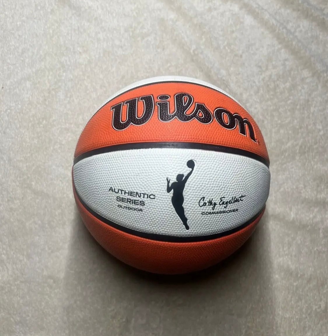 Wilson WNBA Basketball Authentic Series 28.5