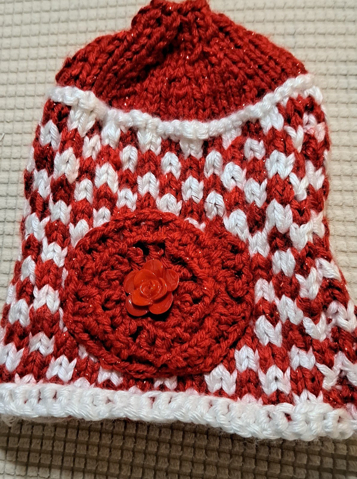 Red and white design cozy qtX1gQPR2
