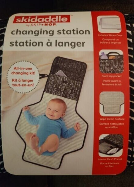 Skidaddle By Skip Hop: Diaper Changing Station Black/White with Wipe Container OTfwdz3YY