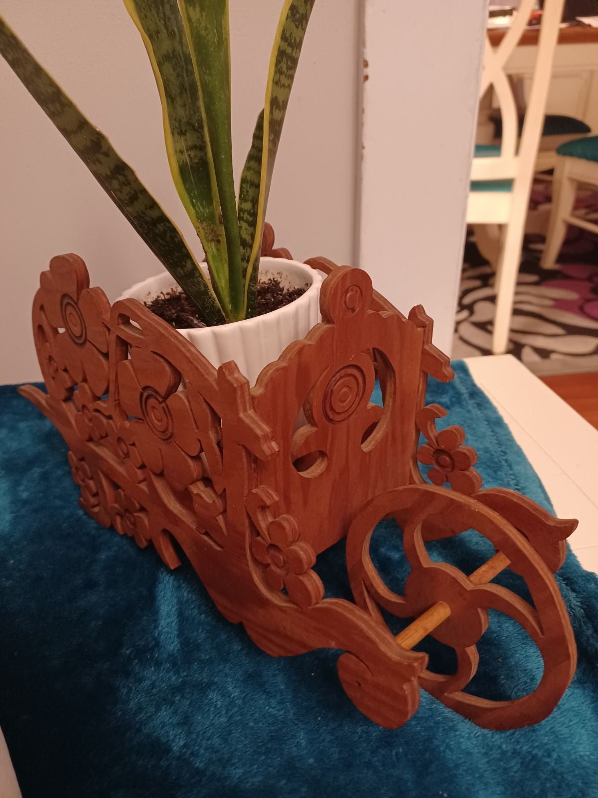 VINTAGE HANDCARVED PLANT STAND lpdw88X6c