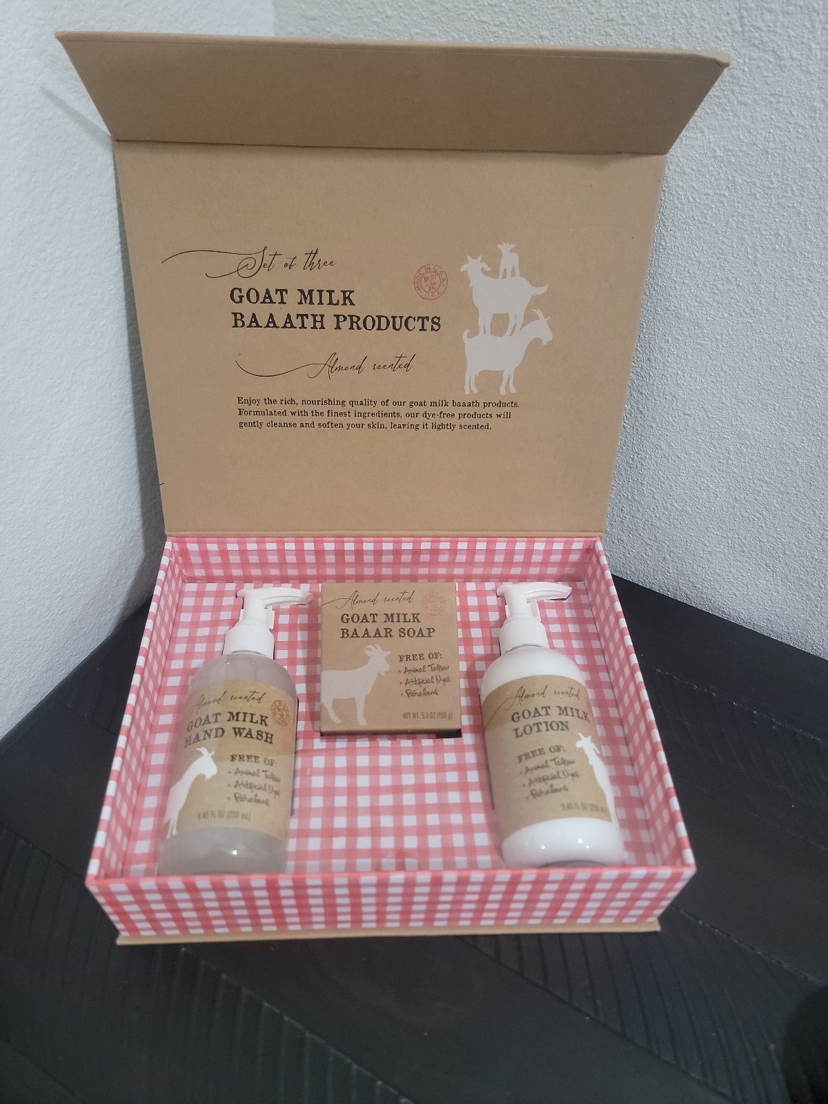 Set of three goat milk bath products. Almond scent. rm6woTUy4