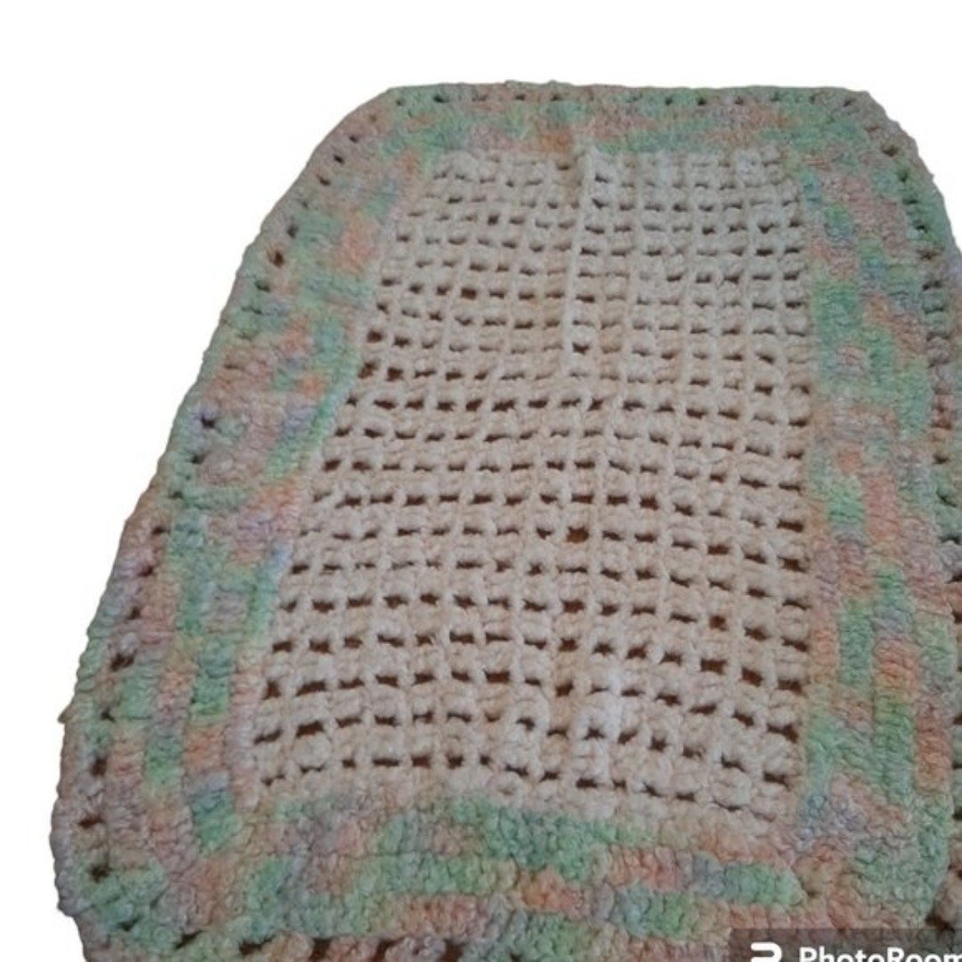New Handmade Crocheted Baby Blanket, Pink with multicolored Trim, J06AoTsV1