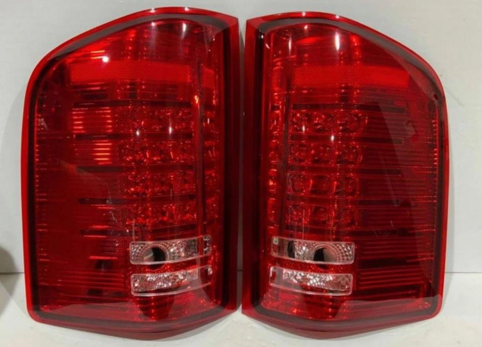 Chevy Silverado 2007-2013 LED Taillights MHFQb2D9d