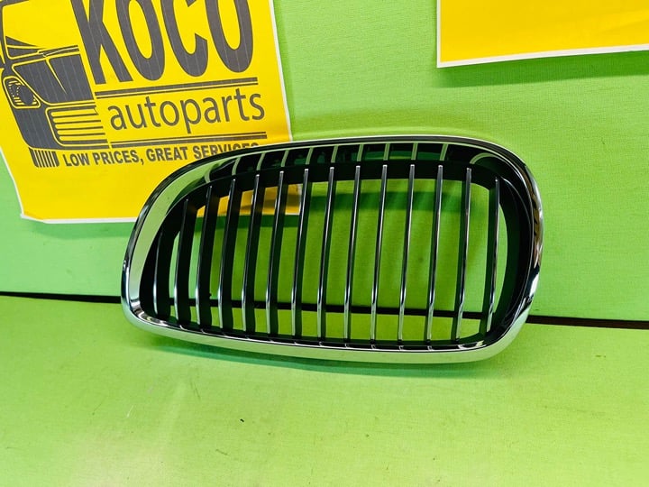 BMW 3 SERIES 328i LEFT FRONT CHROME GRILLE KIDNEY GRILLE OEM 224059-10 iQmRI32Xn