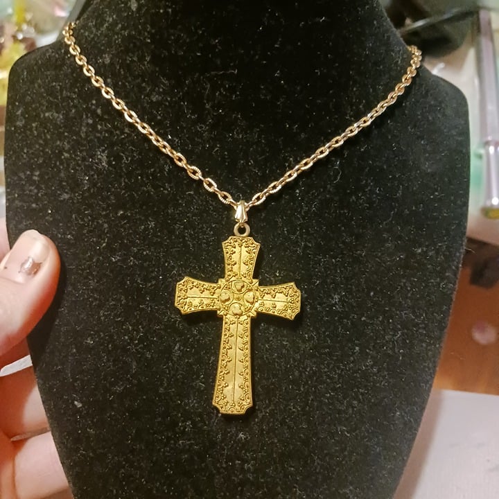 Absolutely stunning gold toned cross necklace OcpPfub6N