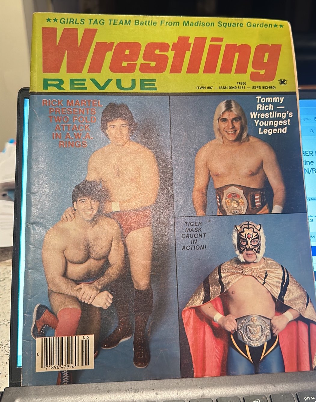 Wrestling  Revue Magazine KACdqdadW