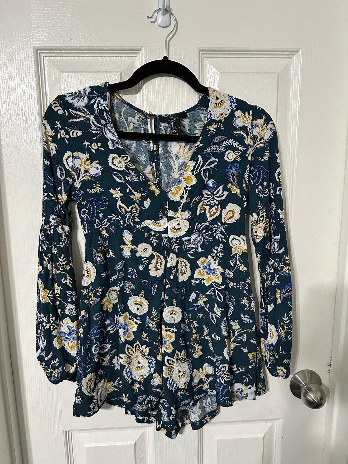 Forever 21 Blue Floral Romper With Puff Sleeve Size Small Pm71abj50