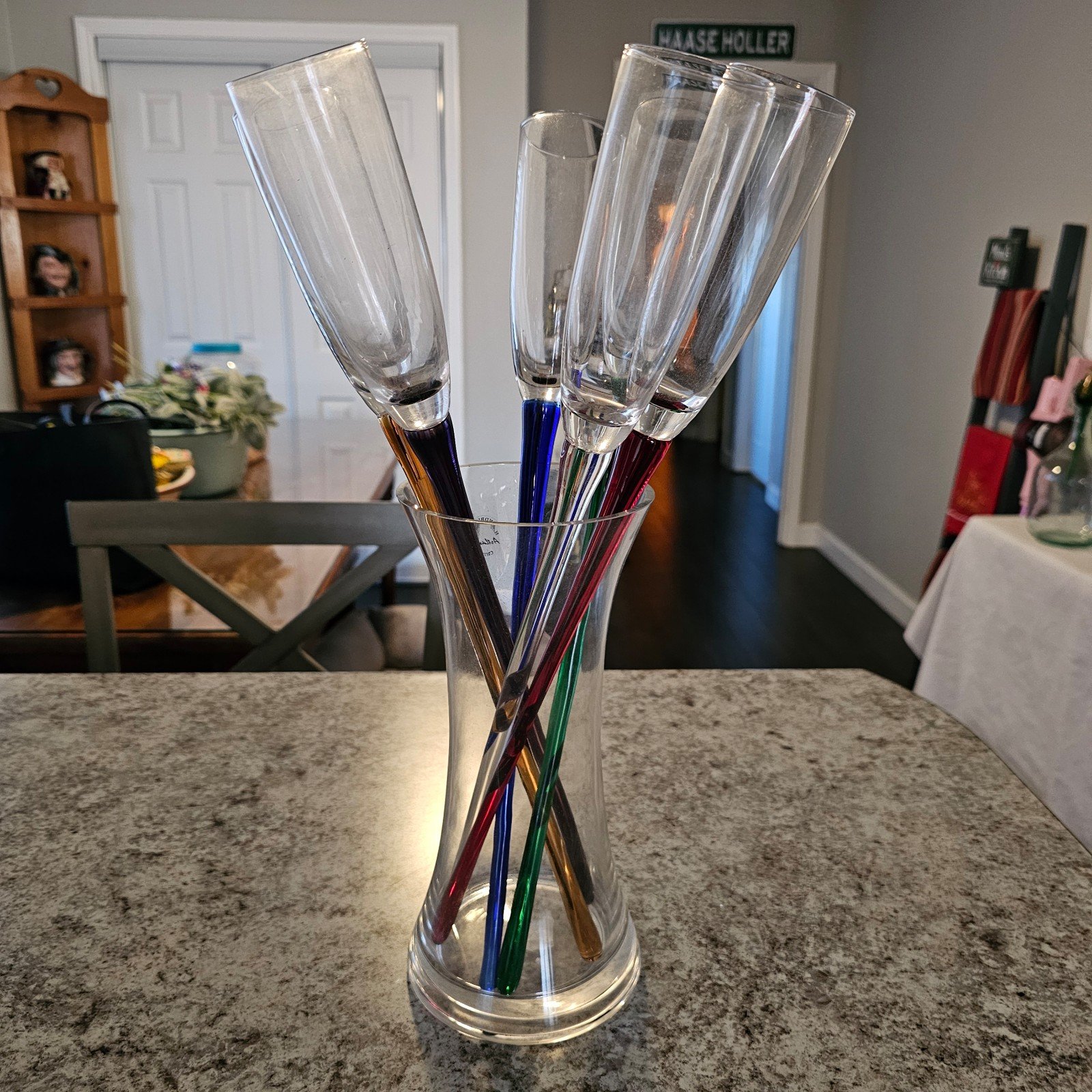 Set of Six Artland Multicolored Glass Champagne Flutes and Vase oeJrJ4Mev
