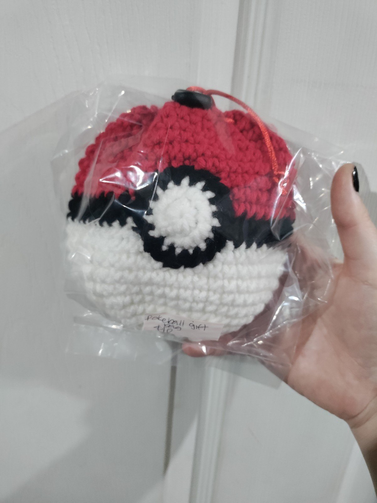Handmade crochet PokeBall giftbag KJRSEhq9d