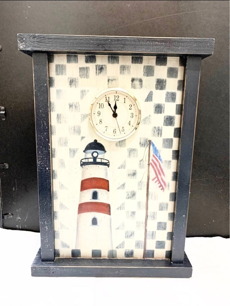 Hand Painted Lighthouse & USA Flag Battery Powered Wooden Clock Freestanding HDP4skVrt