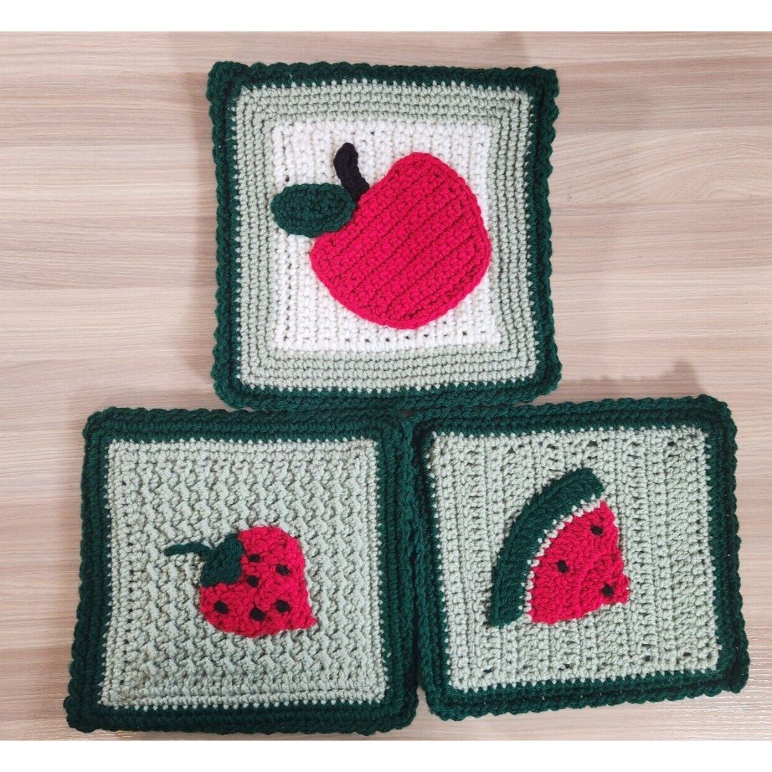 Vtg Set of 3 Square Fruit Hand Crocheted Pot Holder Hot Pad Doily Trivet 9