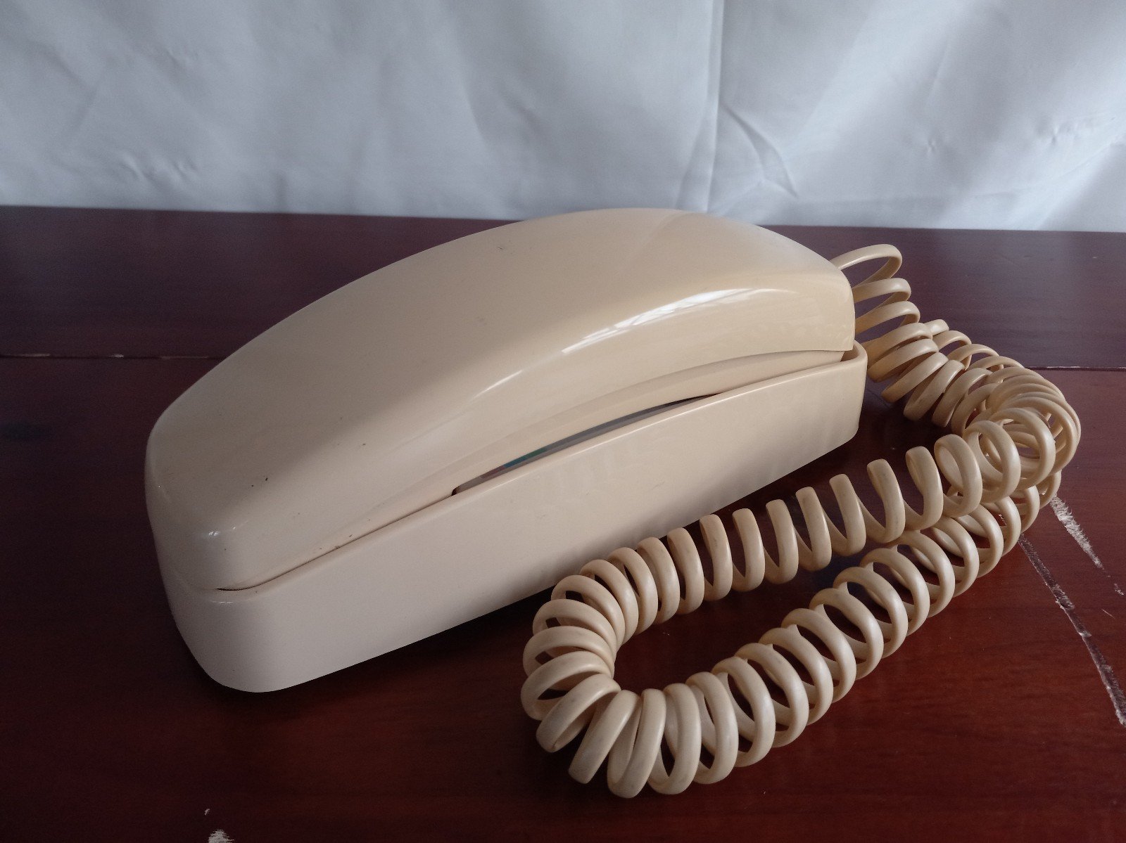 Vintage AT&T Trimline 210 Rotary Phone - BEIGE - TESTED! M1z5DtCS0