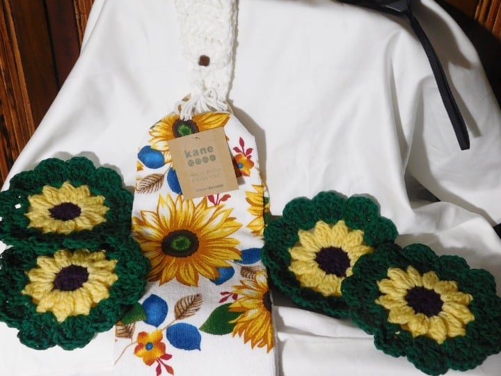 Handmade Crochet Kitchen Wood Towel Holder Set with Sunflower Towel, 4 Coasters Ow6zQp7QK