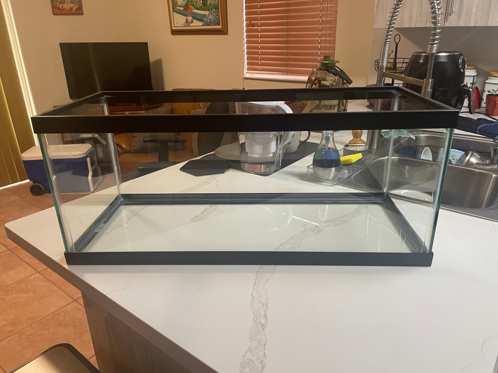 20 gallon fish tank used  LOCAL PICKUP ONLY no I can’t ship it. PAl6jhz0W