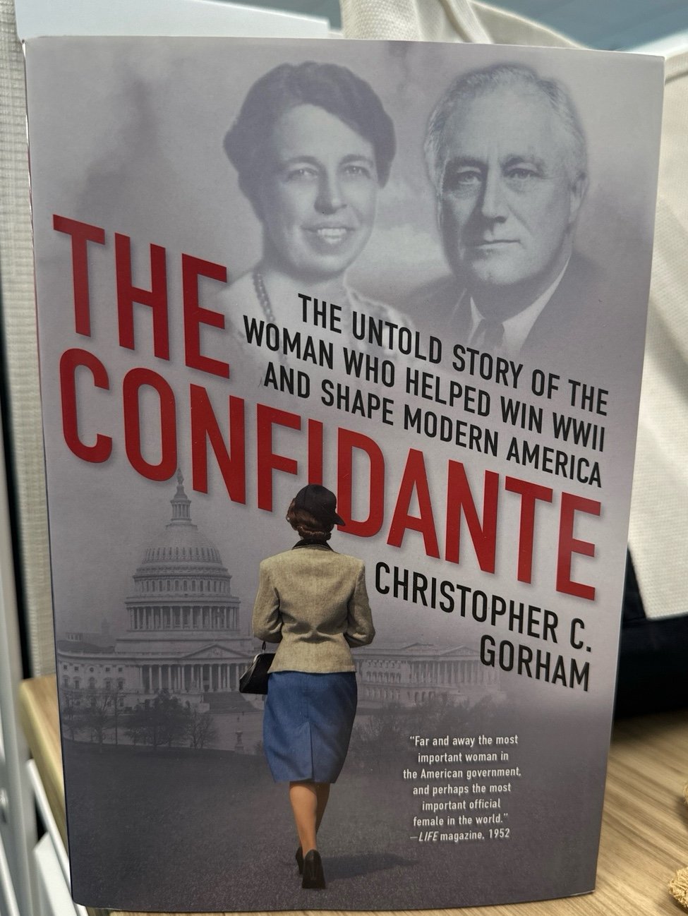 The Confidante: The Untold Story of the Woman Who Helped Win WWII and Shape Mode lCQh1HrM0