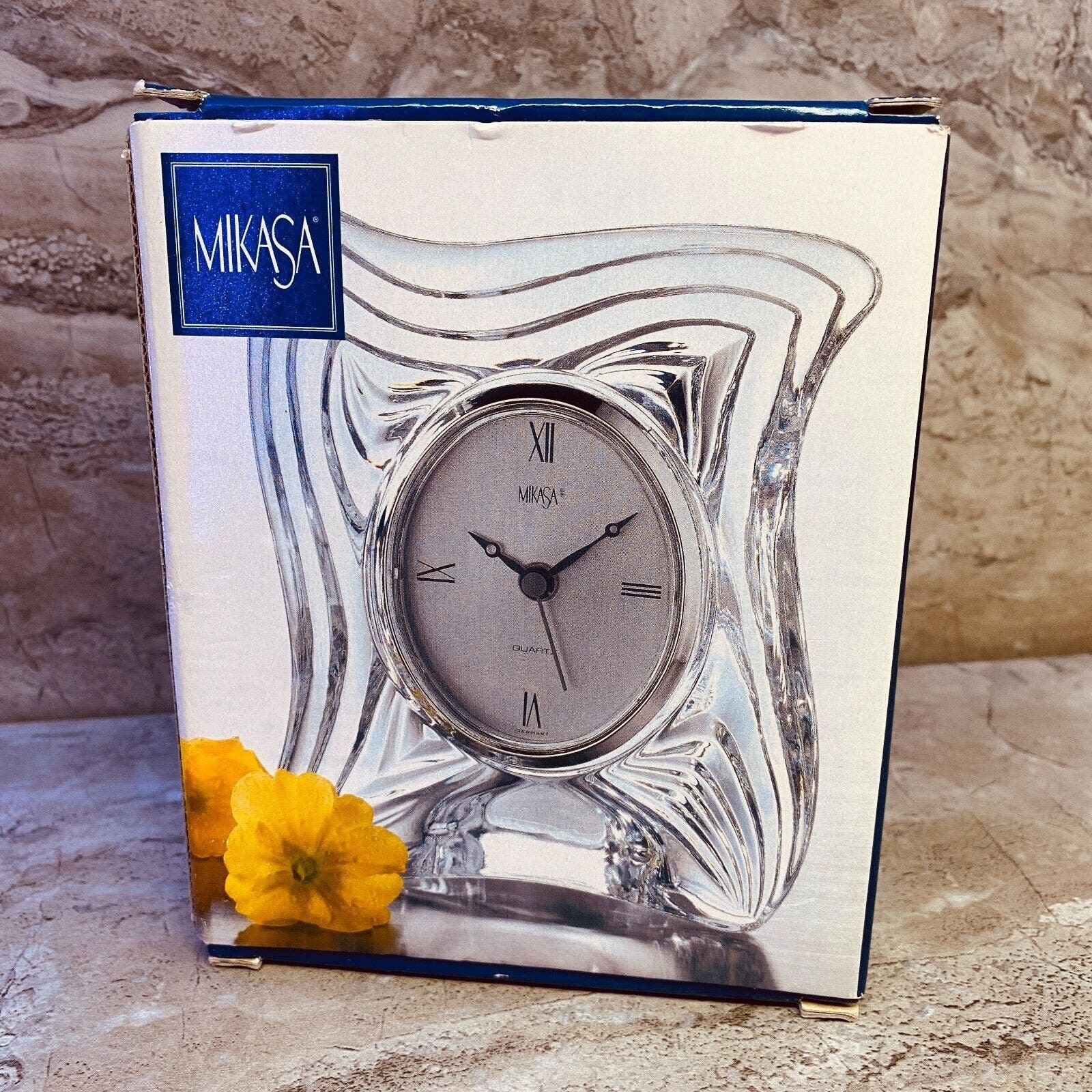 Vintage MIKASA Crystal Quartz Clock Emotion Pattern Desk/Mantle 5.5