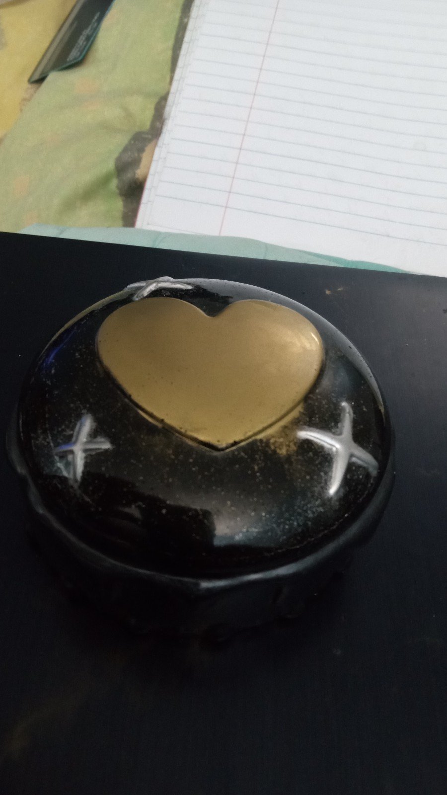 Handmade Black Jar with Gold Heart nikd5Wz2J