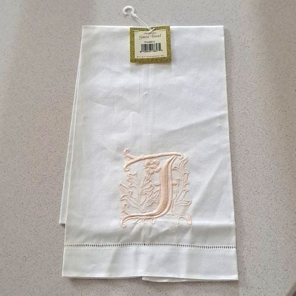 Guest Towel White Linen Embroidered Letter T” in Cream Guest Bath Towel Cotton Iexw1DoGS