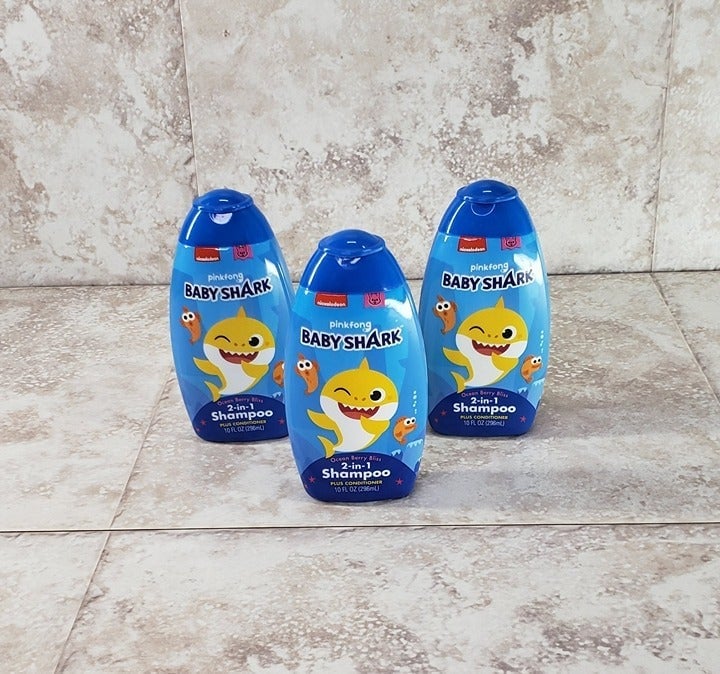 3 Baby Shark 2 in 1 Conditioning Shampoo Ocean Berry Bliss Pinkfong 10 oz each mAZO8IQuY