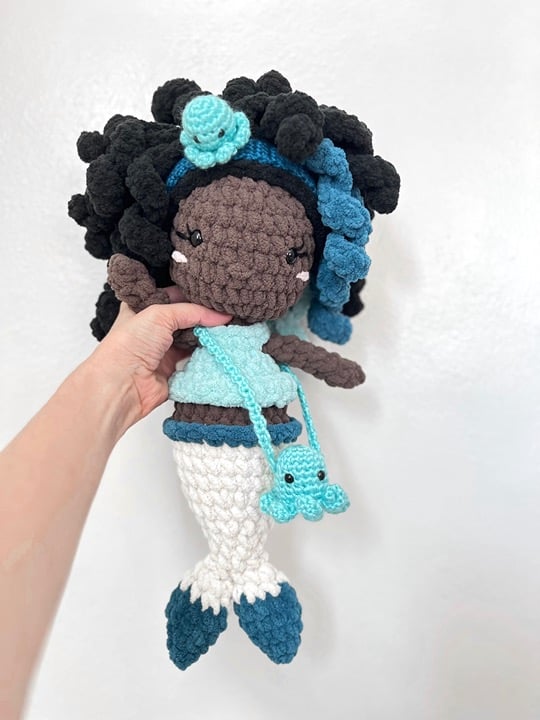 Mermaid and Her Octopus Bag Crochet, Mermaid 17” Long, Soft and Cozy nJcFweAay