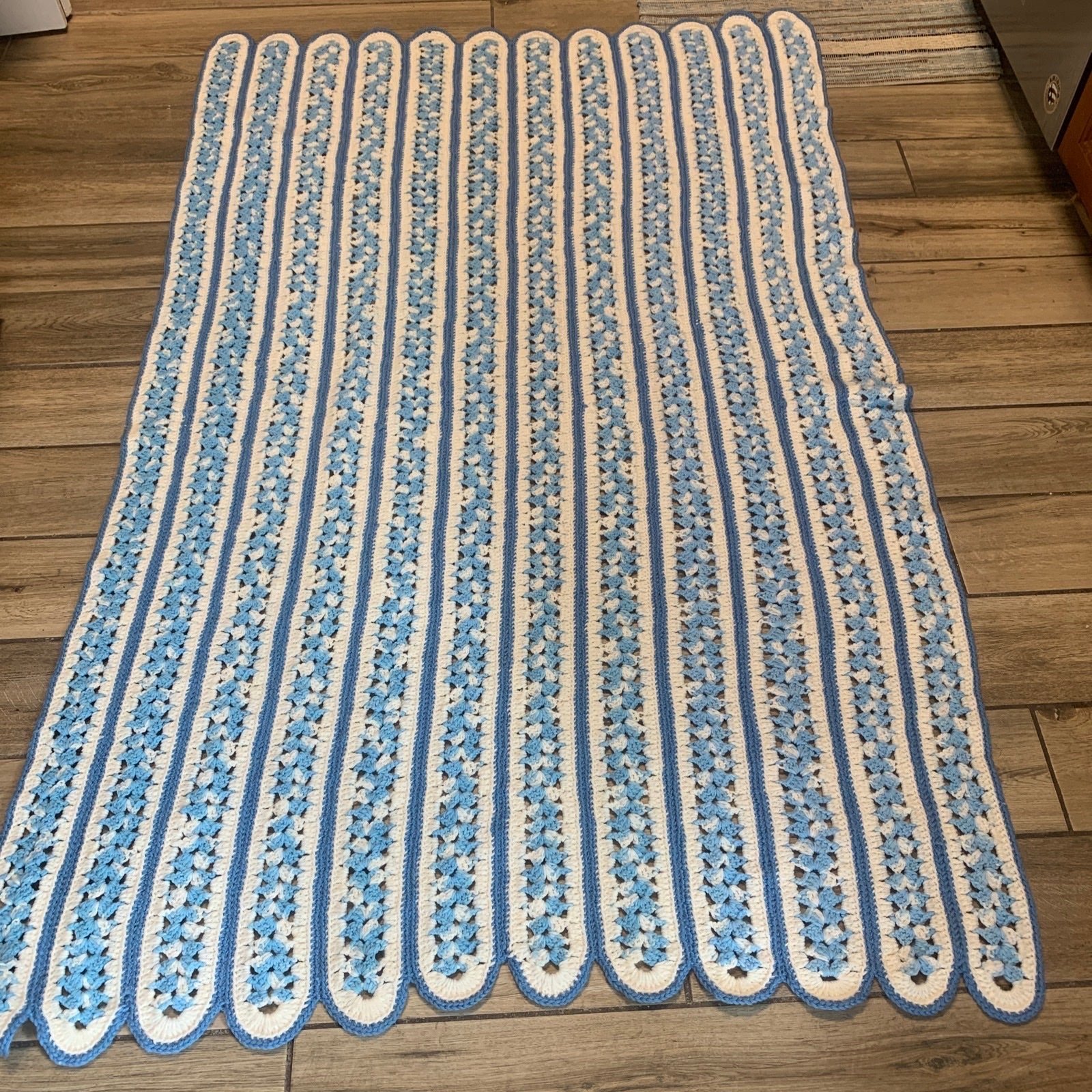 Hand Crocheted blanket throw72 x 50. Scalloped edge blues white vtg m3PKmFE7j