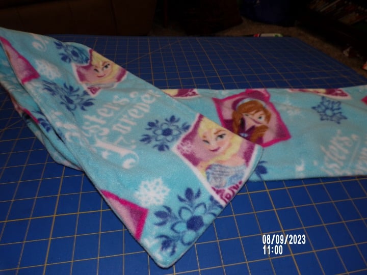 Handmade Kids Frozen Sisters Fleece Scarf 7x48