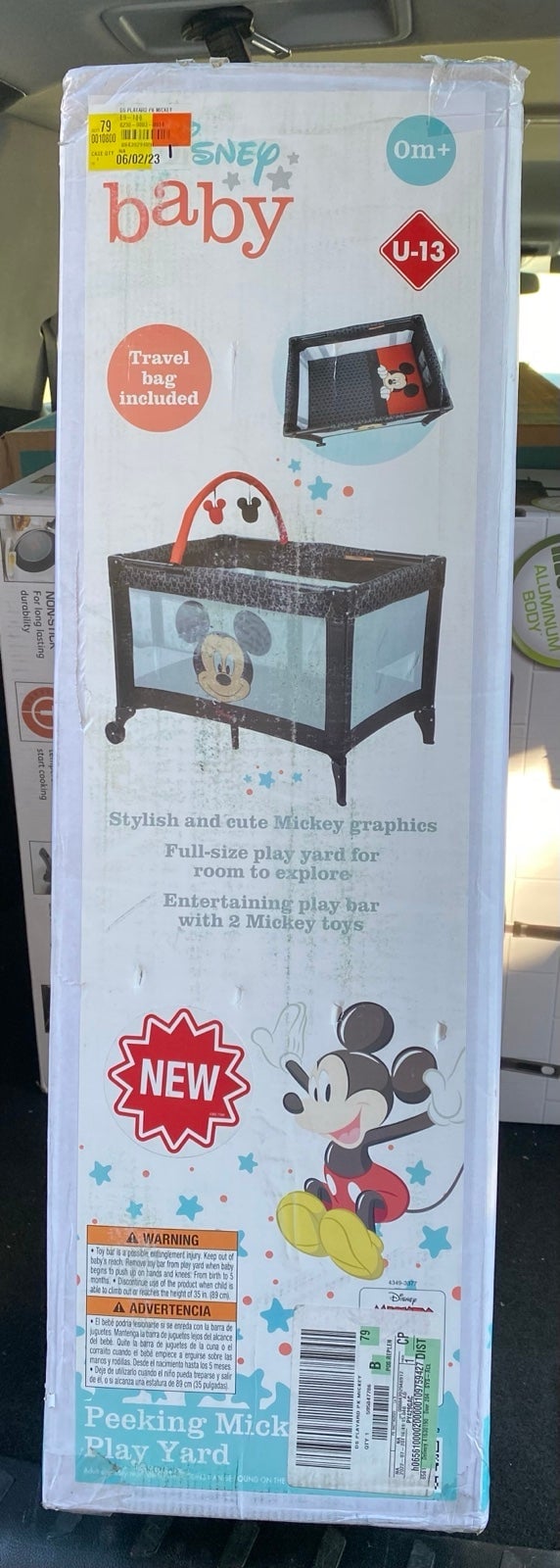 Disney Baby 3D Ultra Baby Play Yard with Bassinet and Toy Bar, Peeking Mickey K8pBSExBu