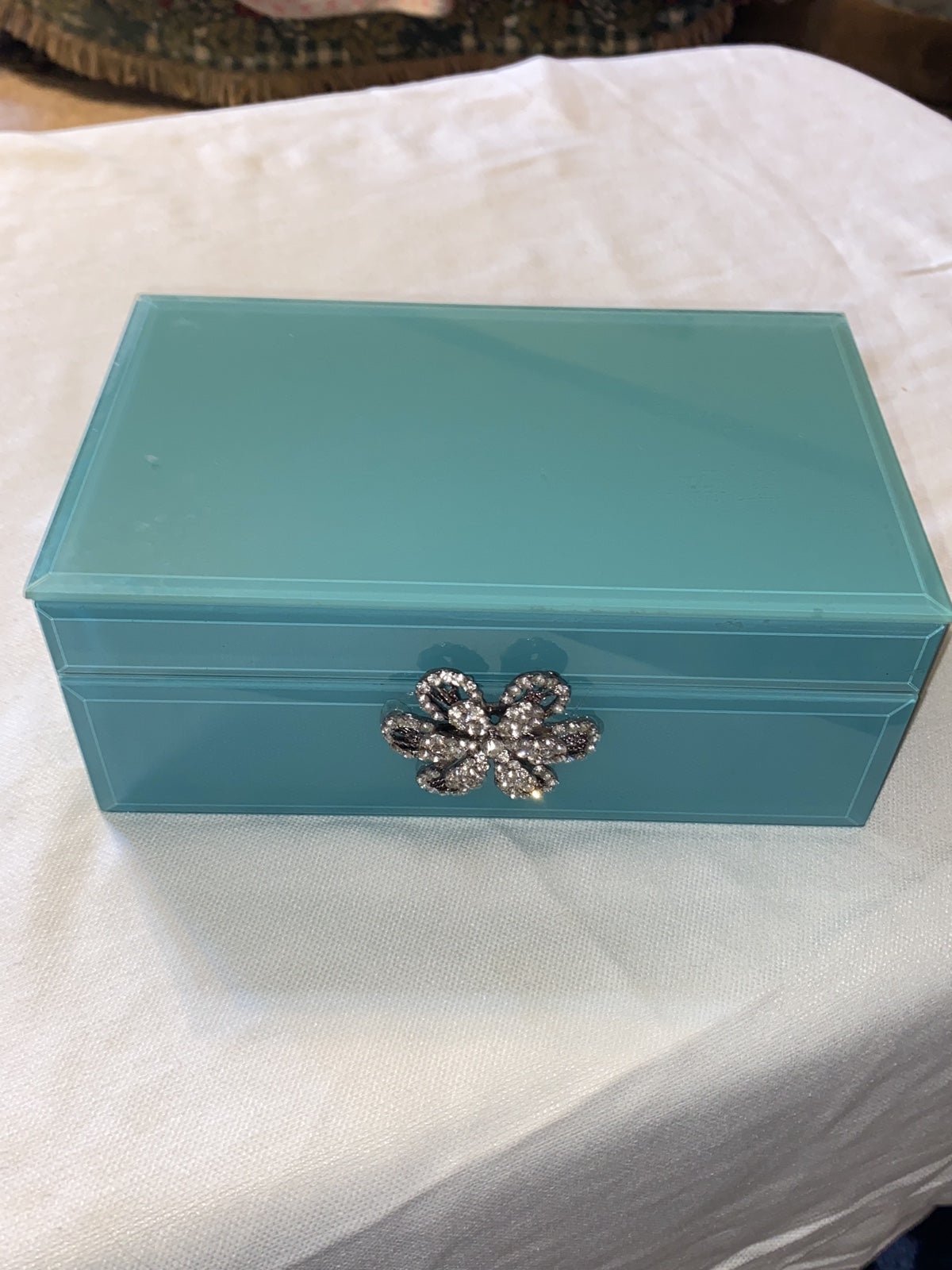 Glass Jewelry Box With Rhinestone Affixed On Front PiIOwu70y