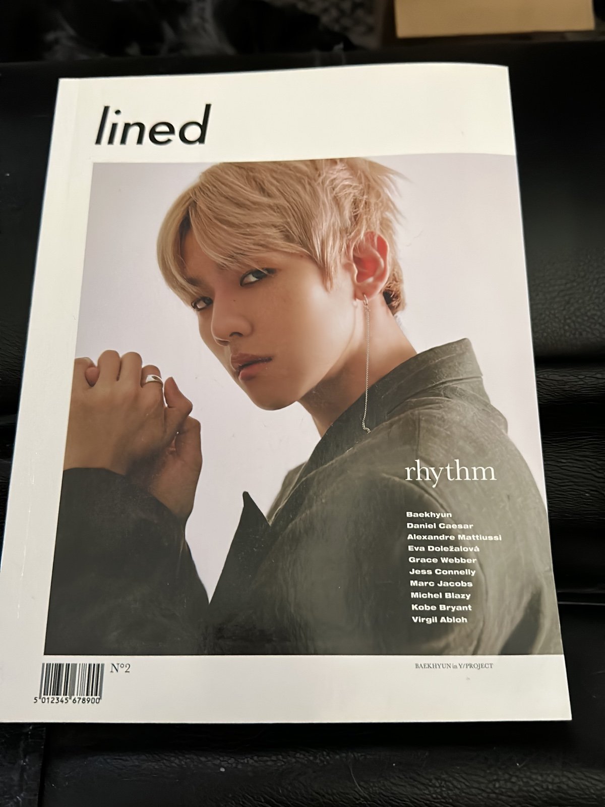 EXO Baekhyun Lined Magazine Cover iZ6FnlWLv