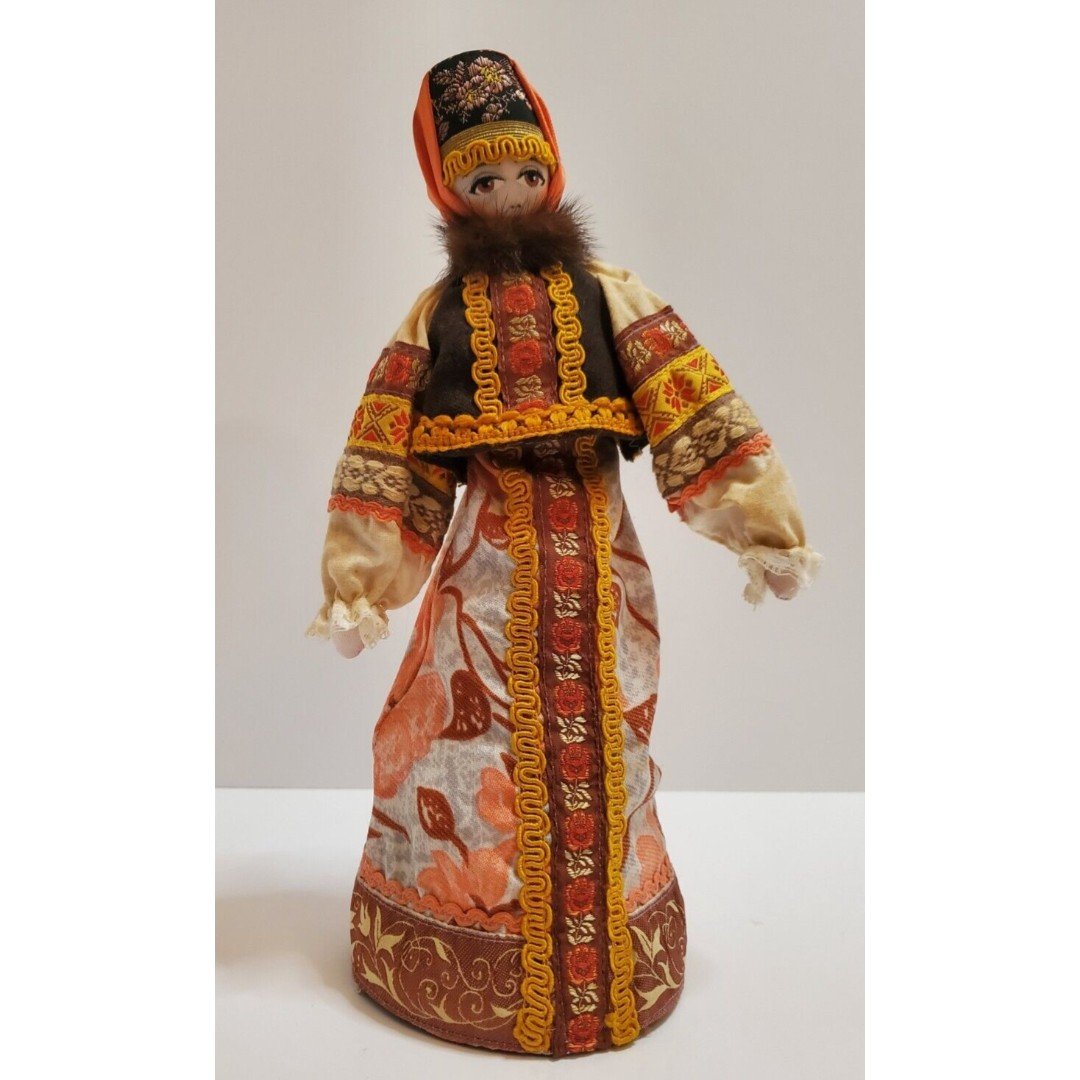 Vintage~One of a Kind~Russian Girl Figure~Handmade~Faux Fur Around Neck~EUC JYFib1ZR2