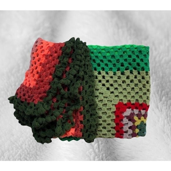 70’s Vintage Crocheted Granny Square Center Green Multi Afghan Blanket Throw iVidg2CXu