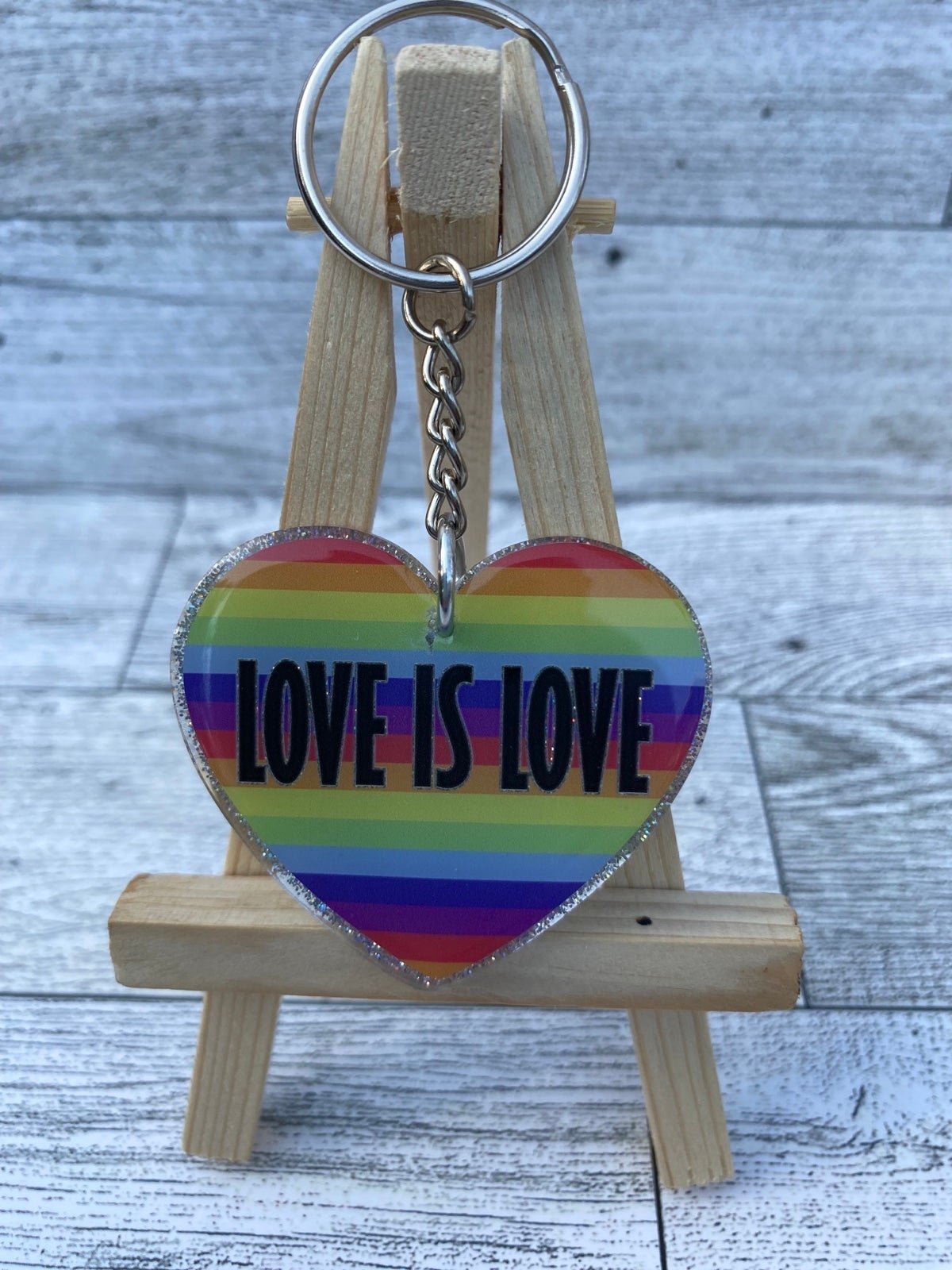 Love is Love pride heart keychain LOCueJ1qM