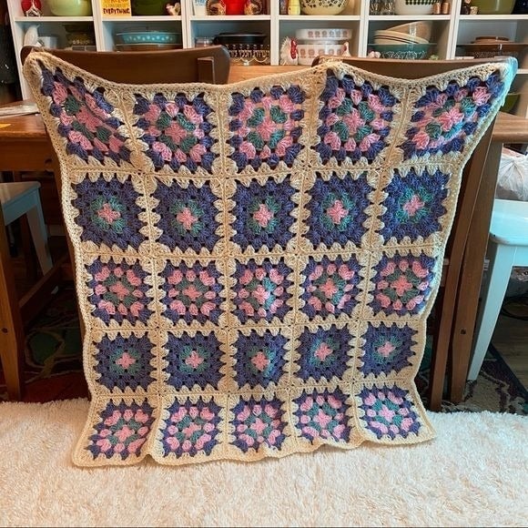 Baby Afghan lap throw blanket crochet granny squares cream purple pink turquoise GjKtVd9kq